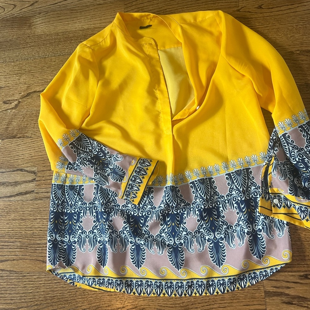 NWOT Jcrew popular scroll yellow and navy tunic top. Size M